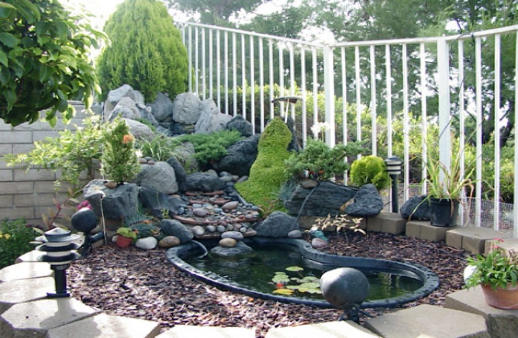 Tiểu cảnh sân vườn nhỏ mang đến không gian tự nhiên xanh mát cho ngôi nhà thêm ấn tượng
