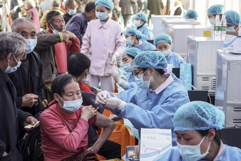 Campuchia trên đà tăng trưởng kinh tế nhờ tỷ lệ tiêm vắc xin cao